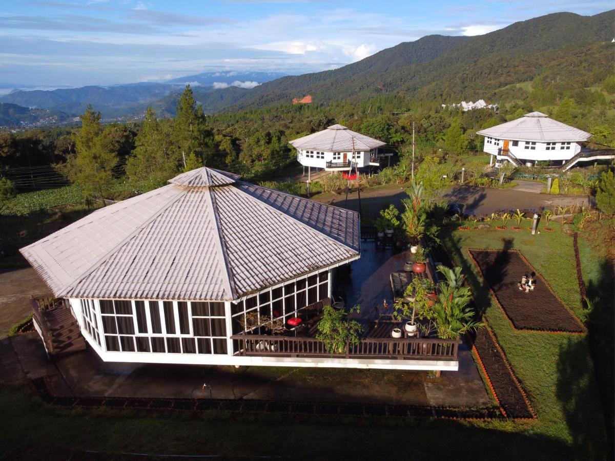 Kampong Kundassan Sweeping Mountain View Retreat At La Cantane Villa מראה חיצוני תמונה