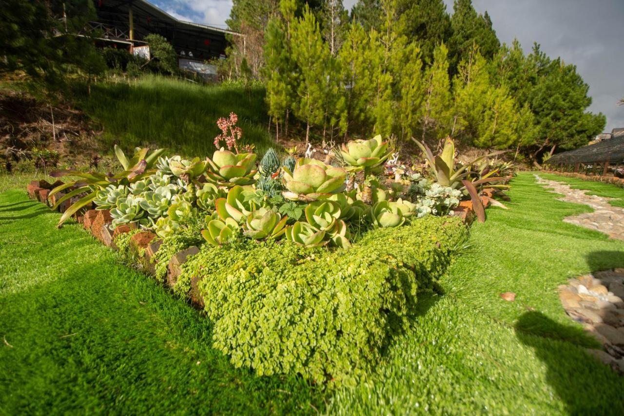 Kampong Kundassan Sweeping Mountain View Retreat At La Cantane Villa מראה חיצוני תמונה